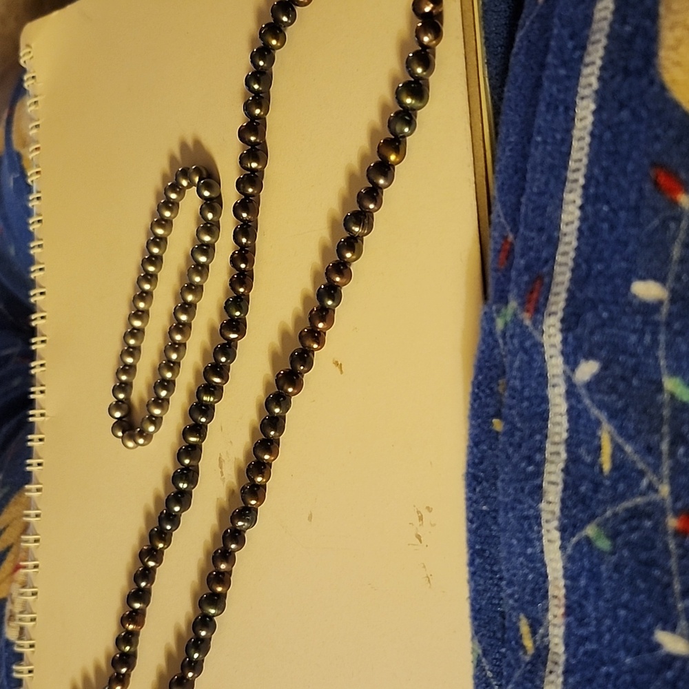 Pearl necklace and braclet to match